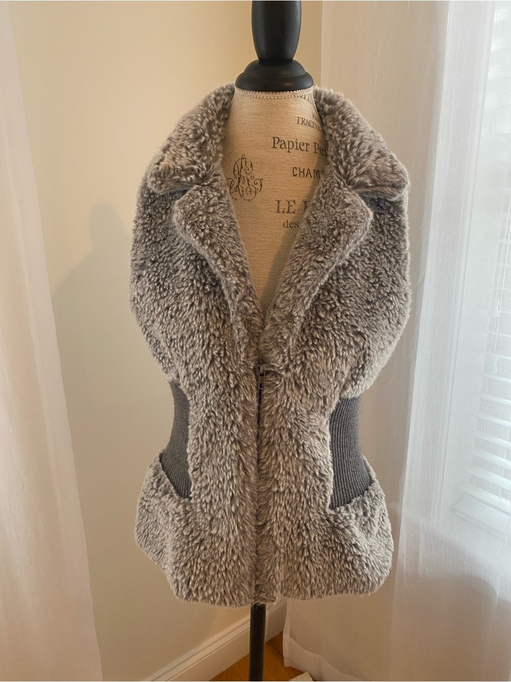 Romeo & Juliet Couture Heather Gray Faux Shearling Vest soft comfy